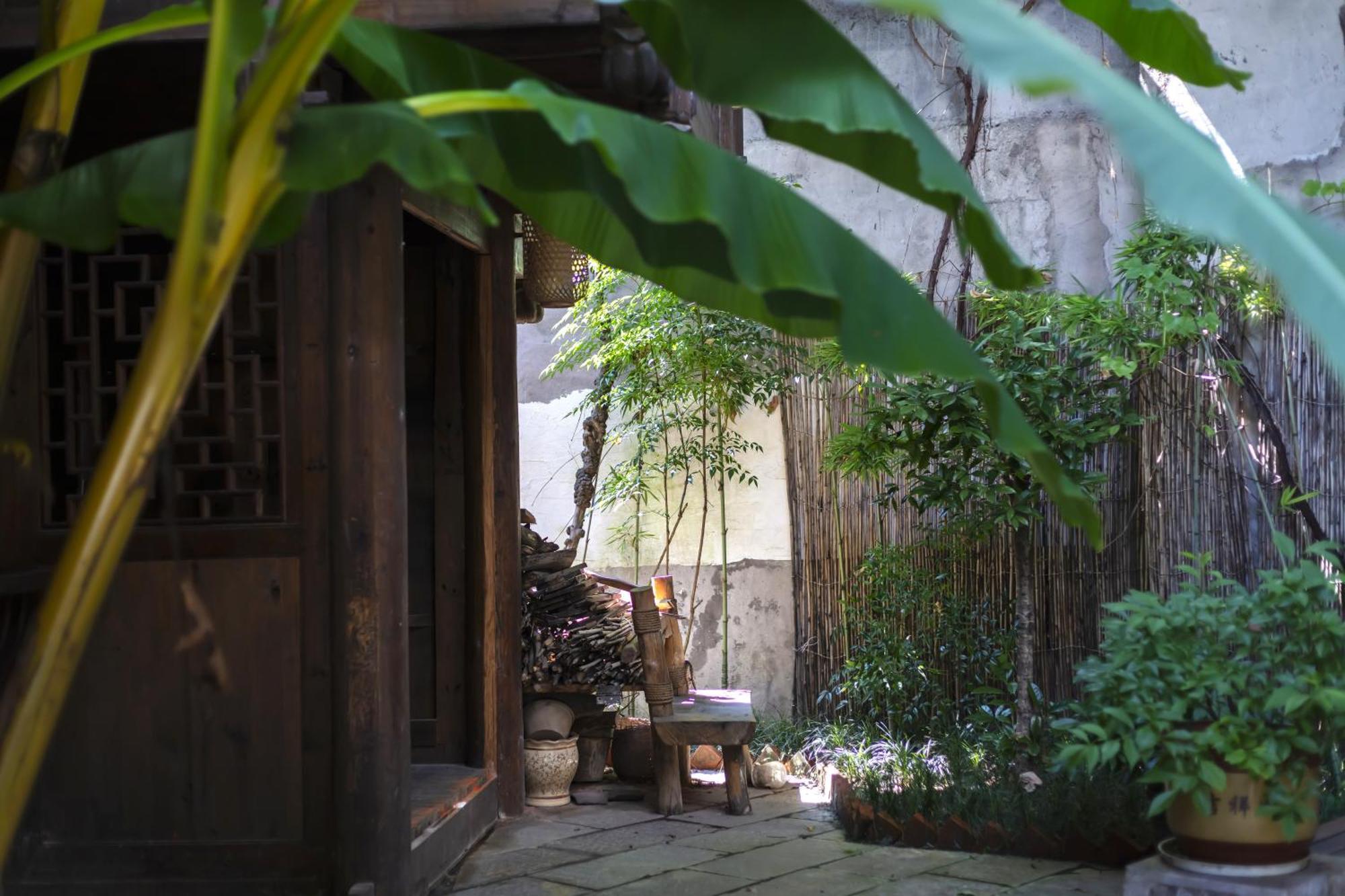 Butterfly Flowers Inn Чжанцзяцзе Экстерьер фото
